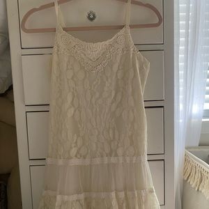 JUNIORS - Ivory Lace Dress